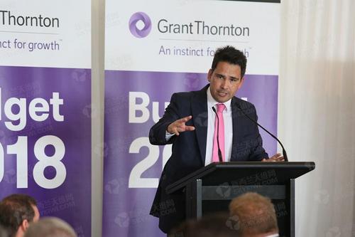 中國僑網(wǎng)Bridges就工黨政府財算計劃發(fā)表演講。(新西蘭天維網(wǎng)/Leon LI 攝)