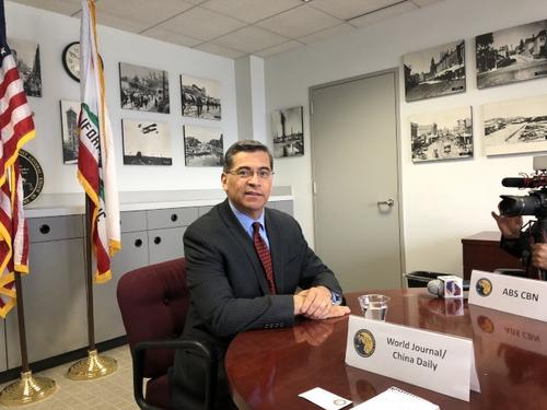 中國僑網(wǎng)美國加州檢察長貝西拉(Xavier Becerra)。(美國《世界日報(bào)》/王若然 攝)