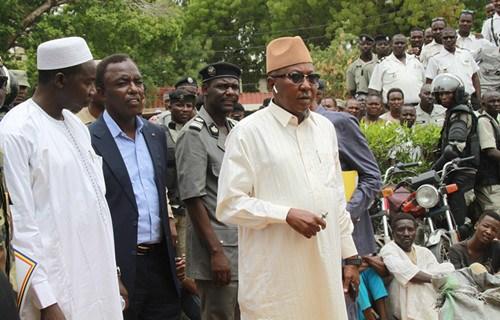 中國僑網(wǎng)乍得公安部就近日一位中國僑民遇害案舉行媒體通報會。