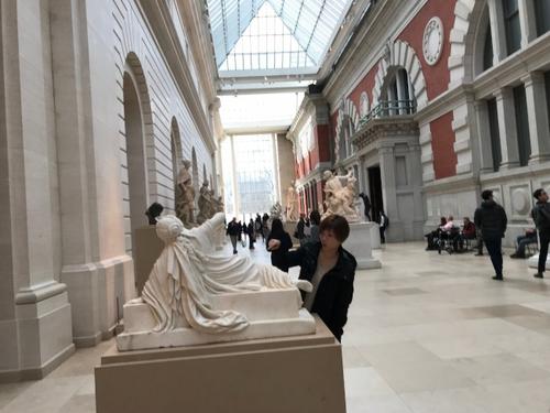 中國(guó)僑網(wǎng)紐約文化通行證計(jì)劃可讓三大圖書館的持卡人免費(fèi)參觀大都會(huì)藝術(shù)博物館在內(nèi)的33個(gè)文化機(jī)構(gòu)。(美國(guó)《世界日?qǐng)?bào)》/邵冰如 攝)