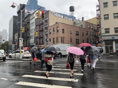 中國僑網(wǎng)紐約華埠是24個貴族化社區(qū)之一。(美國《世界日報》/金春香 攝)