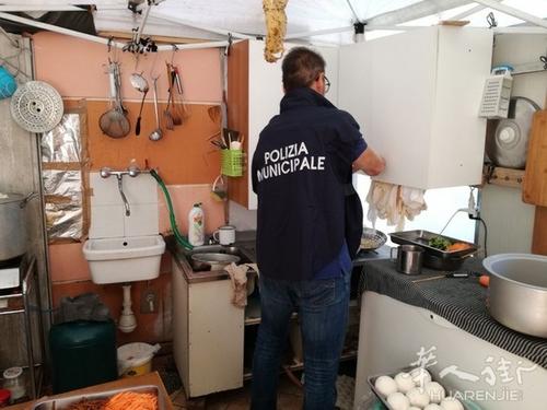 中國(guó)僑網(wǎng)被意大利警方查封的華人餐飲外賣(mài)店。(意大利華人街)