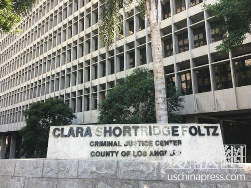 中國僑網(wǎng)審理合勝堂雙尸命案的美國洛杉磯刑事法庭大樓。(美國《僑報(bào)》/李青蔚 攝)