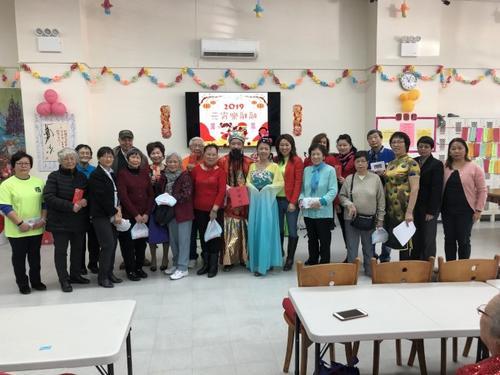 中國僑網(wǎng)紐約華康會于當?shù)貢r間16日在班森賀舉行“第三屆元宵樂融融”慶?;顒印?圖片來源:美國《世界日報》 顏潔恩/攝)