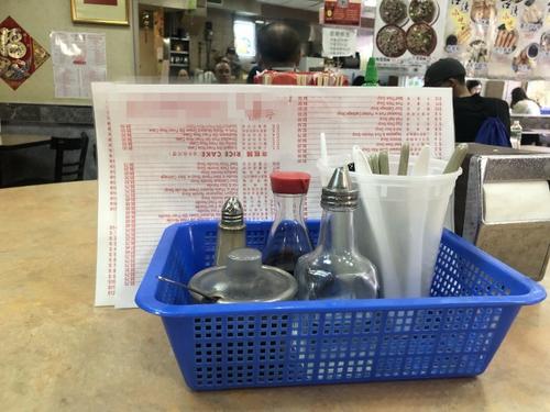 中國僑網(wǎng)薄利多銷不等于廉價骯臟。(美國《世界日報》/張晨 攝)