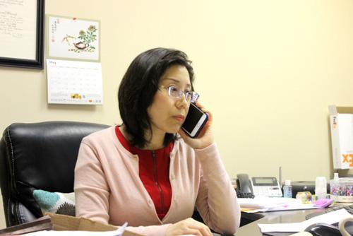 中國僑網(wǎng)金潤律師事務(wù)所負責(zé)人陳文律師。(來源:美國《世界日報》 記者盧淑君/攝)