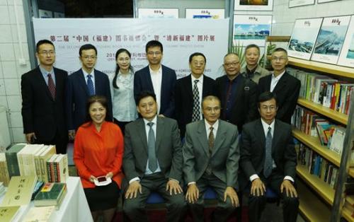 中國僑網(wǎng)大合照。來源:歐洲萬事達網(wǎng)