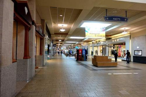 中國(guó)僑網(wǎng)新澤西州商場(chǎng)3月17日晚8時(shí)起關(guān)閉。(美國(guó)《世界日?qǐng)?bào)》/謝哲澍 攝)