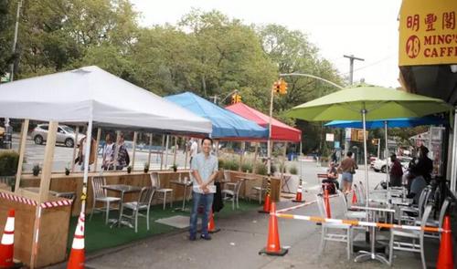 中國(guó)僑網(wǎng)“明豐閣”成為堅(jiān)尼路東側(cè)唯一室外用餐中餐廳。 (美國(guó)《世界日?qǐng)?bào)》/張晨 攝)