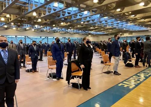 中國僑網(wǎng)900名預(yù)備警員宣誓入職。(美國《世界日報(bào)》/朱蕾 攝)