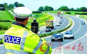 在美國不同地區(qū)自駕有不同規(guī)定。(廣州日報資料圖)