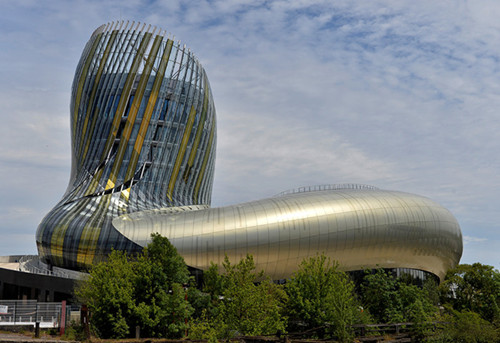 波爾多“葡萄酒城”(La