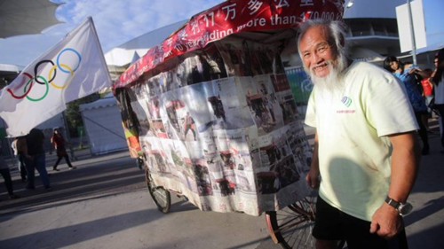 “奧運(yùn)狂人”陳冠明。(巴西南美僑報(bào)網(wǎng)援引《環(huán)球報(bào)》圖片)