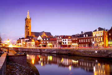 (荷蘭《華僑新天地》)