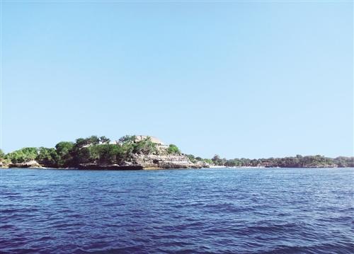 中國(guó)僑網(wǎng)圖為印尼旅游勝地巴厘島美麗的海景。 田 原供圖