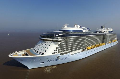 中國(guó)僑網(wǎng)資料圖片:大型豪華郵輪“海洋贊禮號(hào)”。新華社發(fā)