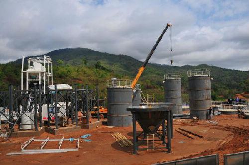 中國僑網(wǎng)4月14日在老撾北部瑯勃拉邦拍攝的中老鐵路施工現(xiàn)場。新華社發(fā)