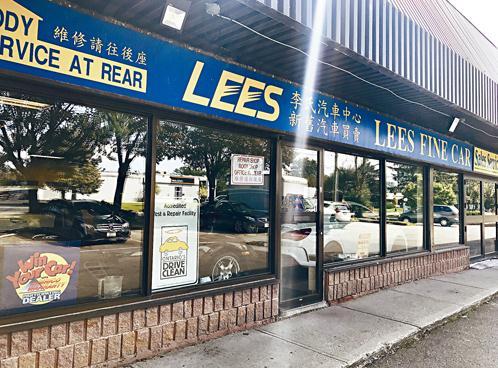 中國(guó)僑網(wǎng)專門出售高檔二手車的公司也安裝了支付寶和微信支付系統(tǒng)。 (加拿大《星島日?qǐng)?bào)》)