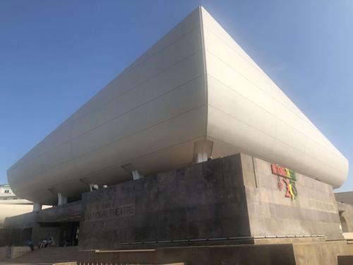 中國(guó)僑網(wǎng)中國(guó)援建的加納國(guó)家劇院。郭芳 攝