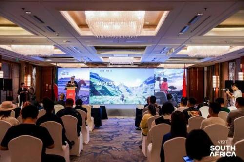 中國僑網(wǎng)圖: 推介會(huì)活動(dòng)現(xiàn)場