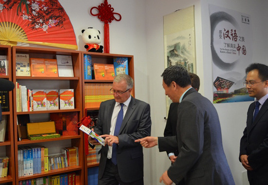 錫比烏省省長(zhǎng)欽德雷亞(Ioan