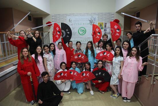 武術(shù)表演營(yíng)員