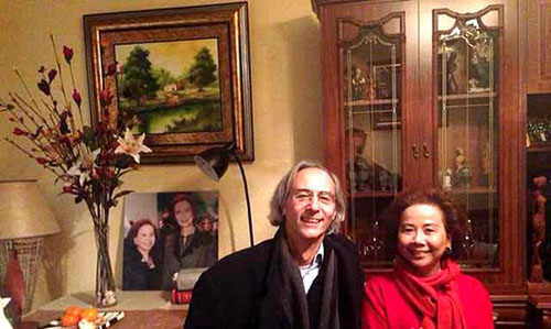 安東尼奧和他的中文老師。(西班牙《歐華網(wǎng)》)