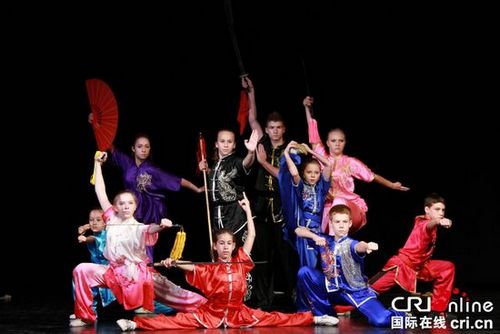 中國(guó)僑網(wǎng)以色列國(guó)家武術(shù)隊(duì)武術(shù)表演。(徐嘉 攝)