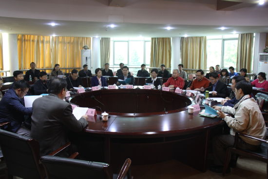 中國僑網(wǎng)“《華文教師證書》考試題庫平臺(tái)鑒定會(huì)”在暨南大學(xué)華文學(xué)院舉行