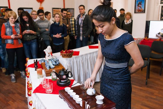 中國(guó)僑網(wǎng)茶藝表演