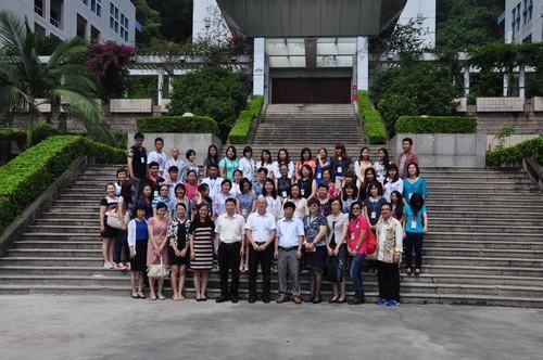 中國(guó)僑網(wǎng)研習(xí)班合影