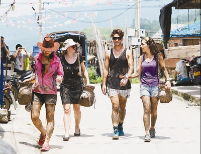 4名留學(xué)生在福建霞浦體驗漁民生活。李川