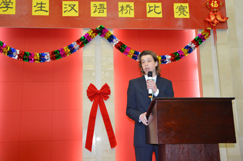 一等獎參賽選手進行演講