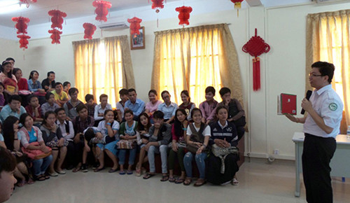 謝莫尼勒院長發(fā)言