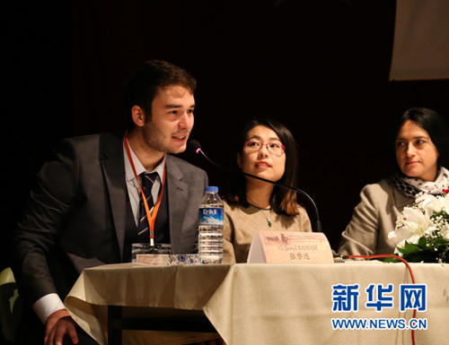 安卡拉大學(xué)漢學(xué)系學(xué)生張譽(yù)達(dá)在發(fā)言。