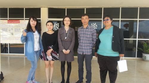 西南財大與教聯(lián)領(lǐng)導合影