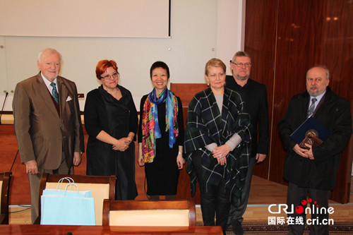 中羅雙方代表合影