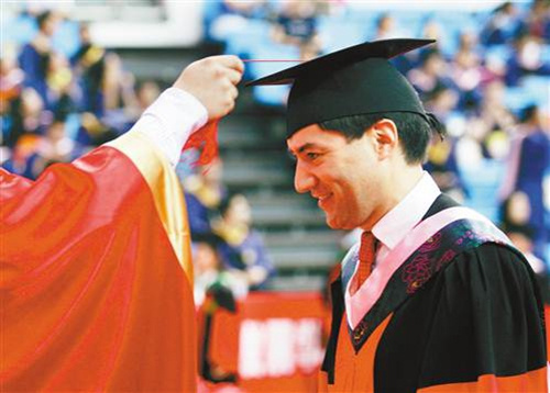 張克雷參加授位儀式。(特約攝影