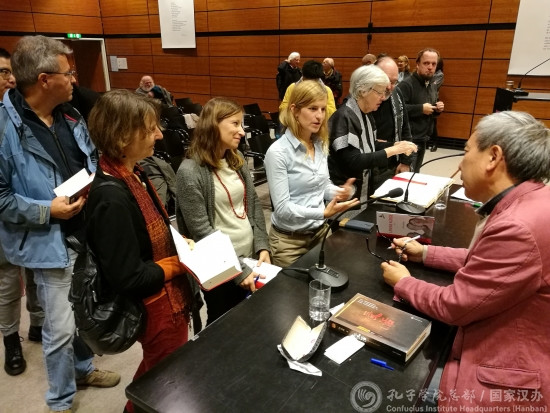 閻連科與海德堡大學漢學系學生交流