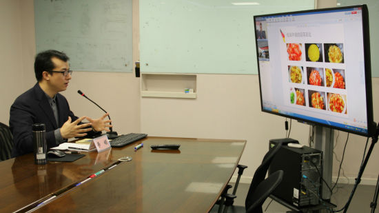 李頔為德國老師帶來直播課