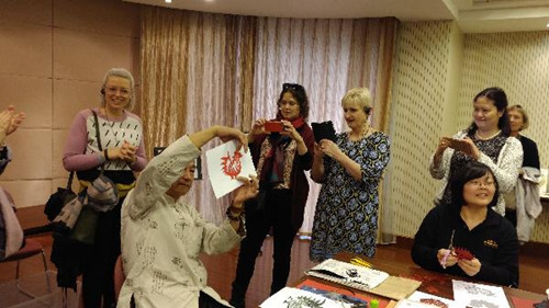 體驗(yàn)中華文化