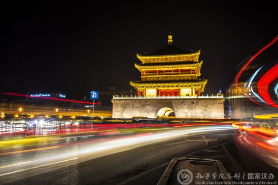 安東·卡楚里斯的《鐘樓》獲最美中國(guó)主題獎(jiǎng)