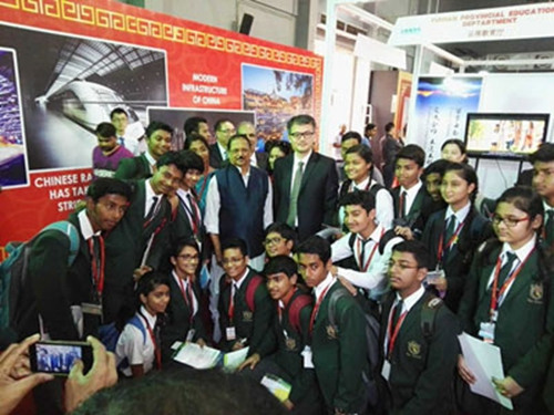 中國(guó)僑網(wǎng)合影