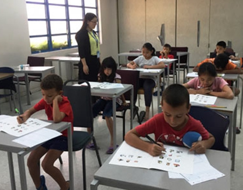 中國僑網YCT一級考試現(xiàn)場