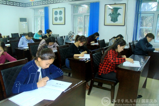 中國僑網(wǎng)HSK考試現(xiàn)場
