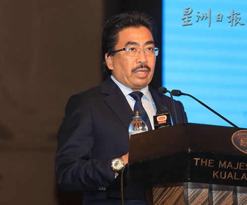 中國僑網(wǎng)馬來西亞第二財(cái)長佐哈利提醒教育部不能食言。(馬來西亞《星洲日?qǐng)?bào)》)