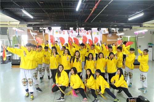 中國(guó)僑網(wǎng)合影