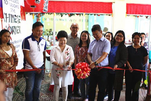 中國僑網(wǎng)剪彩儀式