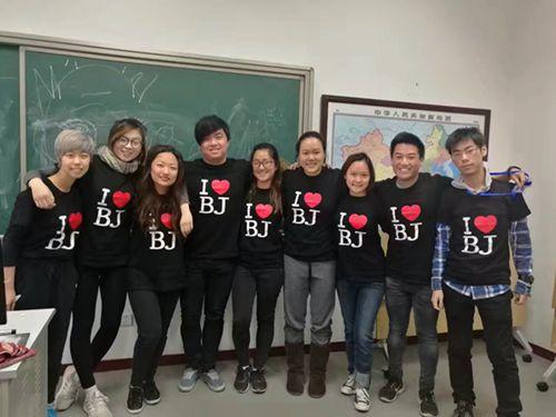 中國僑網(wǎng)合影