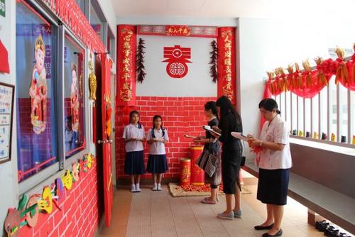 中國僑網(wǎng)各班教室春意濃